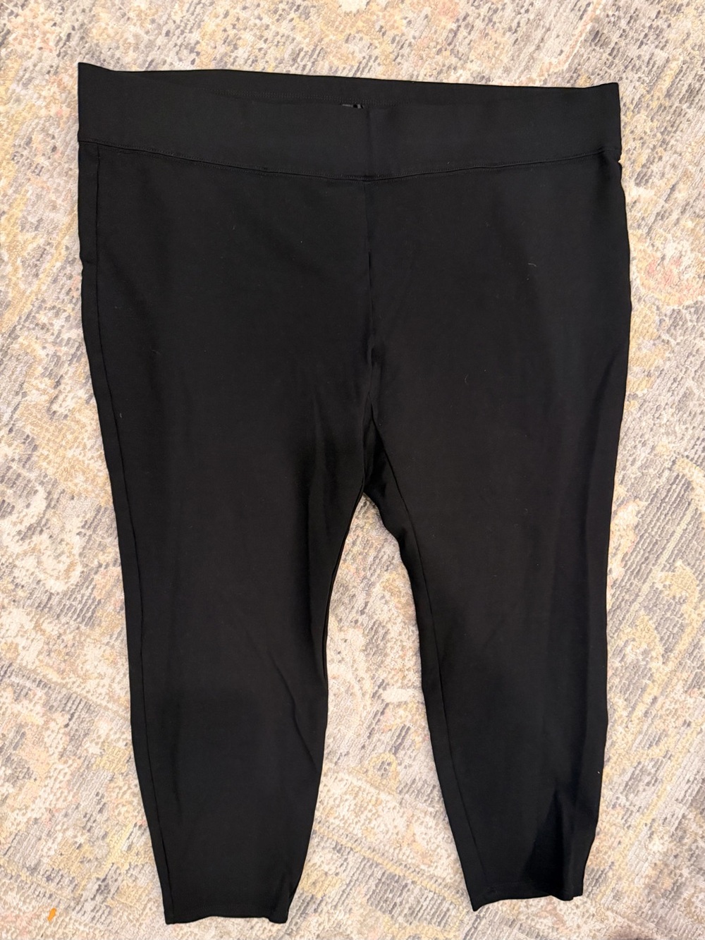 Dressbarn Woman Black Pull-On Cropped Pants Size 3X